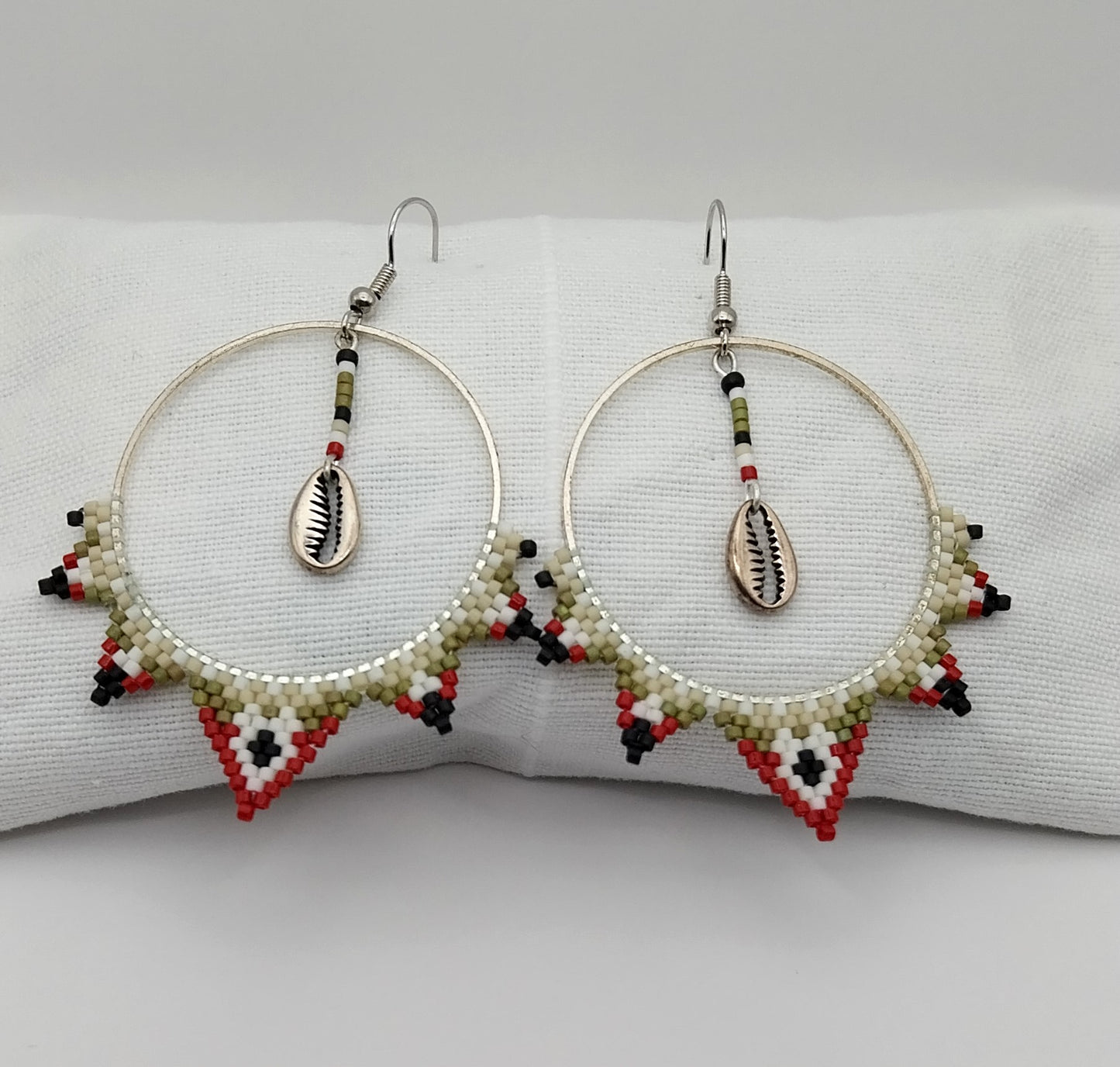 Boucles d'oreilles coquillage en perles de verre