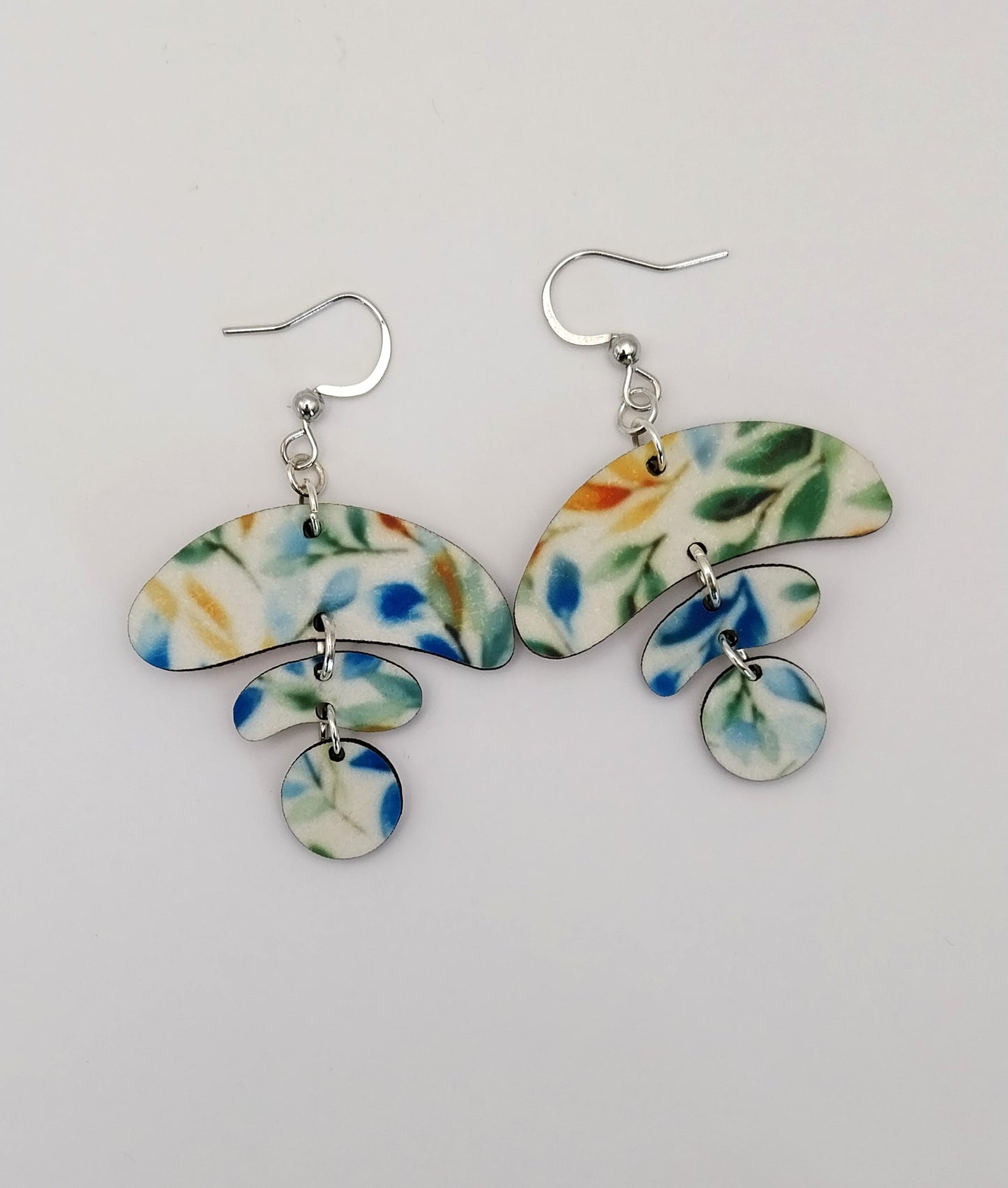 Boucles d'oreille motif floral aquarelle  en bois