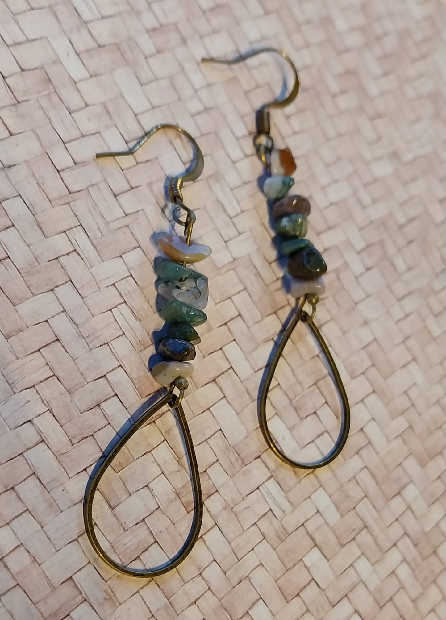 Boucles d'oreille couleur bronze goutte et pierres d'agate indienne