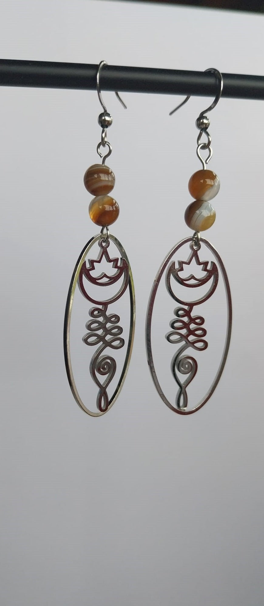 Boucles d'oreilles agate et fleur de lotus couleur argent