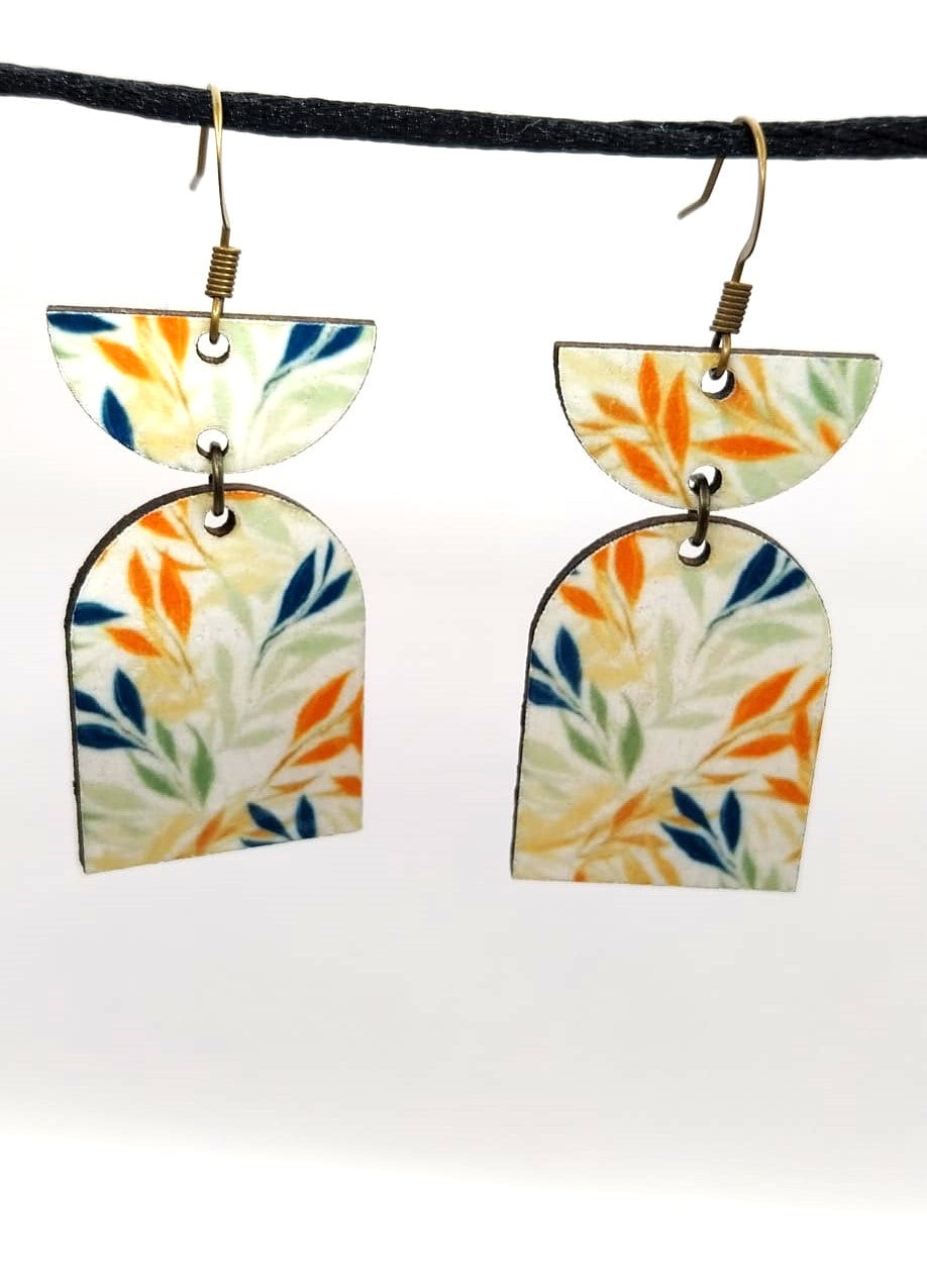 Boucles d'oreille en bois de tilleul imprimé multicolore feuillage d'automne
