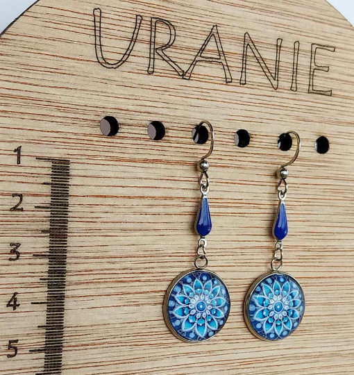 Boucles d'oreilles cabochon mandala émail & cabochon en verre