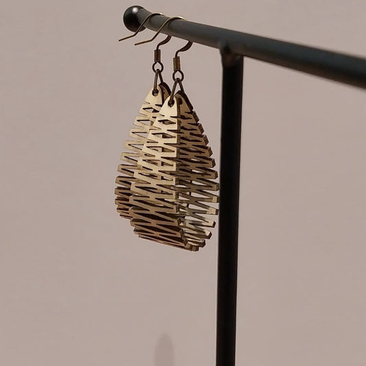 Boucles d'oreille dentelle de bois graphique