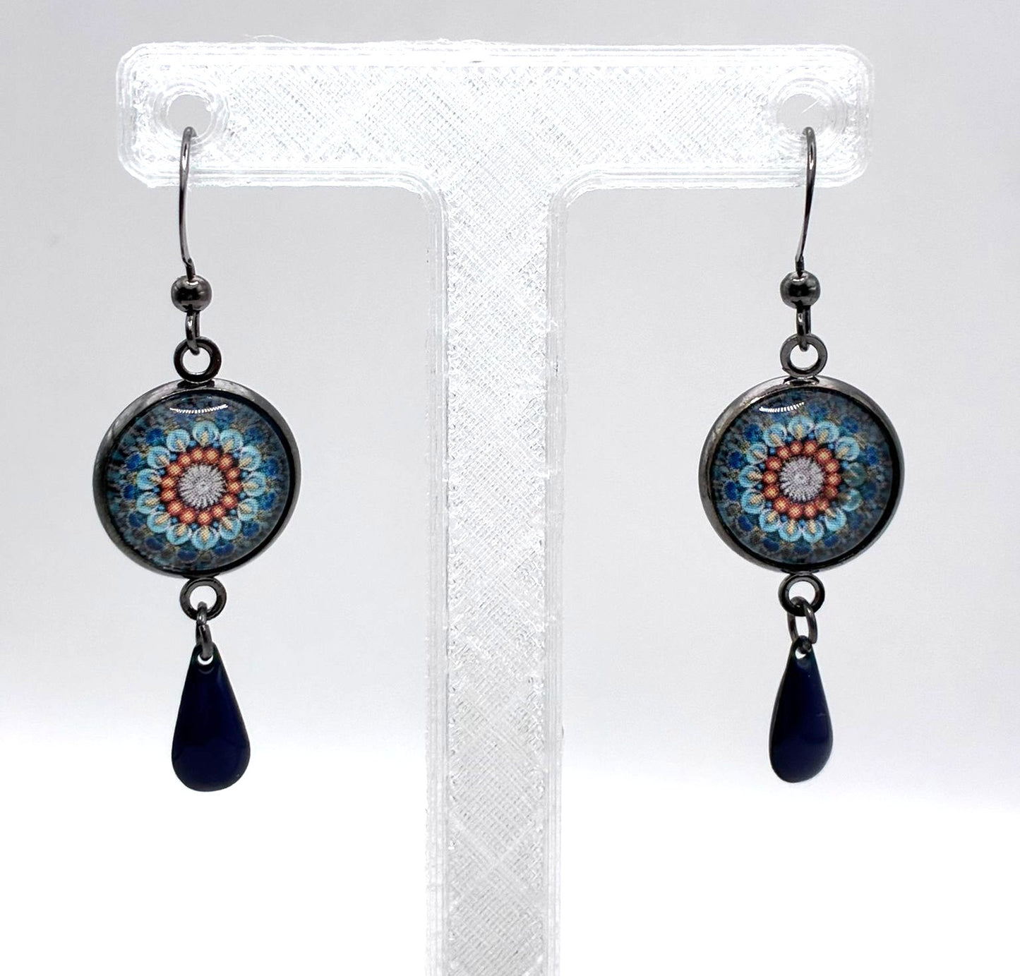 Boucles d’oreilles motif mandala multicolore